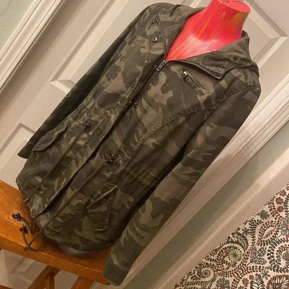 OUTER EDGE Green Camo Utility Jacket - Picture 4 of 15